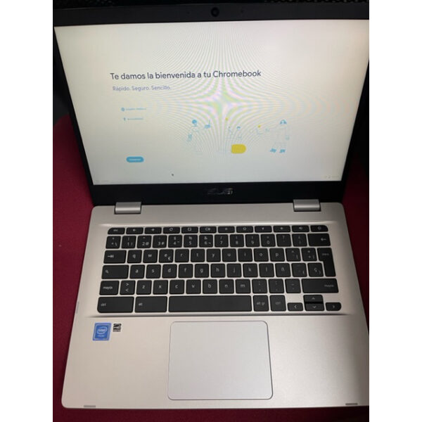 ASUS Chromebook Z1400CN-BV0306 14'' Intel Celeron N3350 4GBRAM 32GBEMMC Plata **Tiene una ligera marca en la tapa de la pantalla. No afecta a su funcionamiento.**