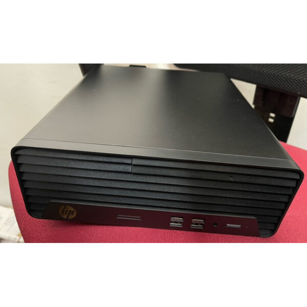 Ordenador de sobremesa HP ProDesk 405 G6 AMD R5-4600G/8GB/256GBSSD/W11Pro **Tiene un pequeño golpe en la parte trasera, en una esquina, no afecta a su funcionamiento.**