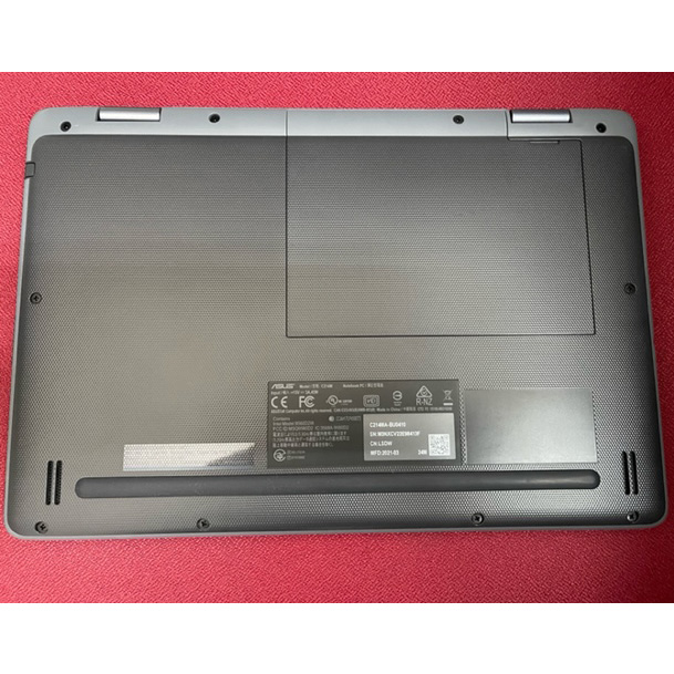 Asus Chromebook Flip C214MA-BU0410 IntelCeleron N4020/4GB/32GB eMMC/11.6'' Táctil Usado **Tapa superior ligeramente rayada.** - Imagen 3