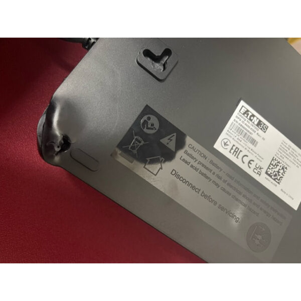 SAI Eaton 3S700D UPS CA 220-240 V 420W **Tiene un golpe en una esquina** - Imagen 3