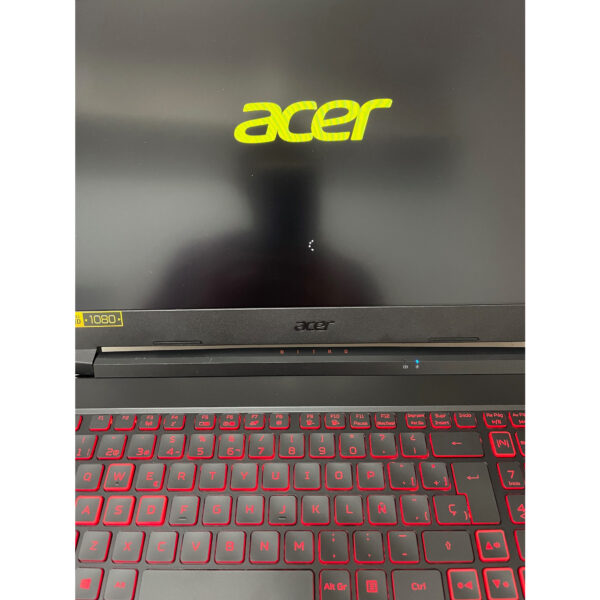 Portátil Acer Nitro 5 AN515-44 AMD Ryzen 7 4800H/16GB/512GB SSD/GTX 1650/15.6'' **Tiene un pequeño golpe en un lateral, tema estético que no afecta.**