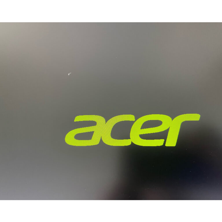 Monitor ACER CB242YDbmiprcx CB2 23.8'' IPS WEBCAM **Tiene una pequeña marca**