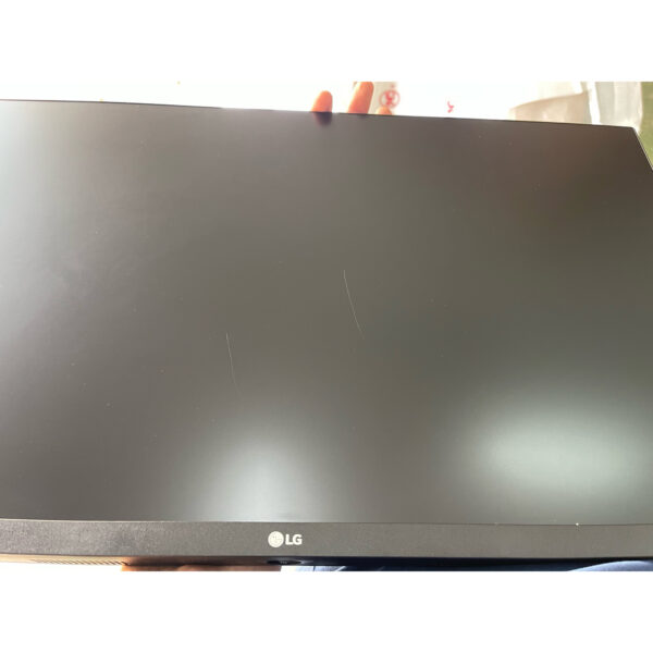 Monitor LG 27MP60G-B 27'' IPS FullHD FreeSync Usado **Pantalla rayada**