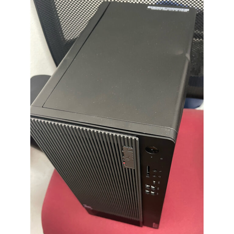 Sobremesa Lenovo ThinkCentre M90t Core i7 32GB RAM/1 TB SSD/W11 Usado *Golpe*