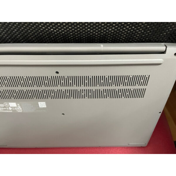 Portátil Lenovo Ideapad 1 15ADA7 AMD 3020E 8GB RAM 256GBSSD W11 *Tiene un golpe* - Imagen 4