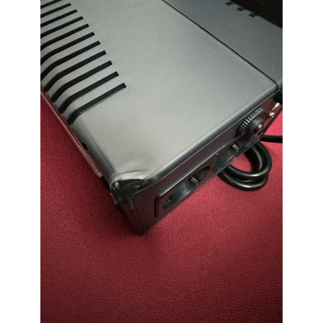 SAI Riello UPS Linea Interactiva 800VA 360 W 4 salidas AC **Tiene un golpe** - Imagen 2