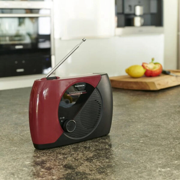 Radio Portátil Analógica FM Thomson RT353 Negra/Roja - Imagen 3