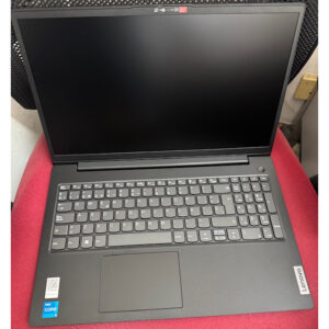 Portátil Lenovo V15 G4 IRU Intel Core i5-13420H/16GB/512GB SSD/15.6" *Tapa marca