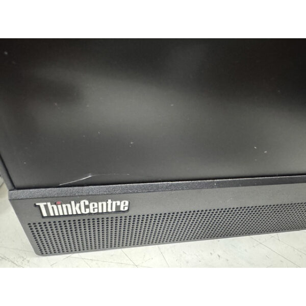 Monitor Lenovo Thinkcentre Tio24 Gen5 23.8" LED IPS FullHD Usado *Golpe panel* - Imagen 4