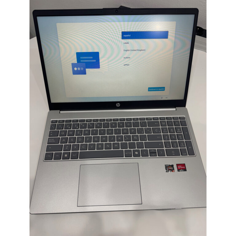 Portátil HP 15-FC0202ns AMD Ryzen 5 7520U/8GB/512GB SSD/15.6" W11H *Tiene marca*