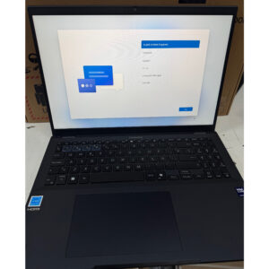 Portátil Asus ExpertBook B3 16" Intel Core Ultra 5 125U/16GB/512GB SSD *Golpe*