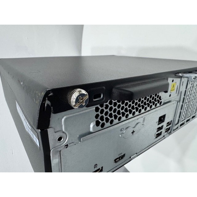 Sobremesa Lenovo ThinkCentre M70s Gen 5 i5-13400 16GB/512GB SSD *Golpe trasero*