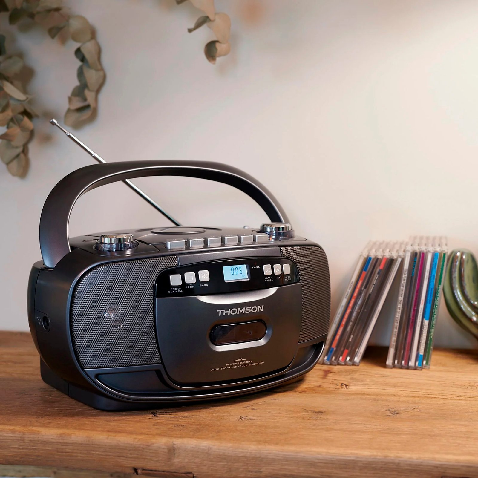 Radio casette con CD Thomson RK200CD negro (NUEVO) - Imagen 3