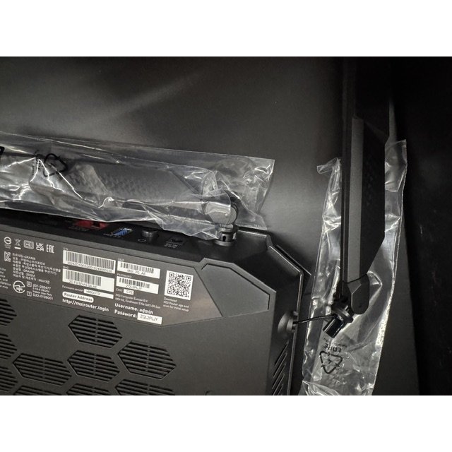 Router Gaming MSI Radix AX6600 WiFi 6 hasta 6600 Mbps *1 antena rota* - Imagen 3