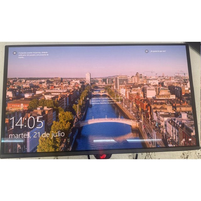 Monitor ASUS ROG Swift OLED PG27UCDM 26.5" 3840 x 2160 Pixeles 4K UHD Usado *