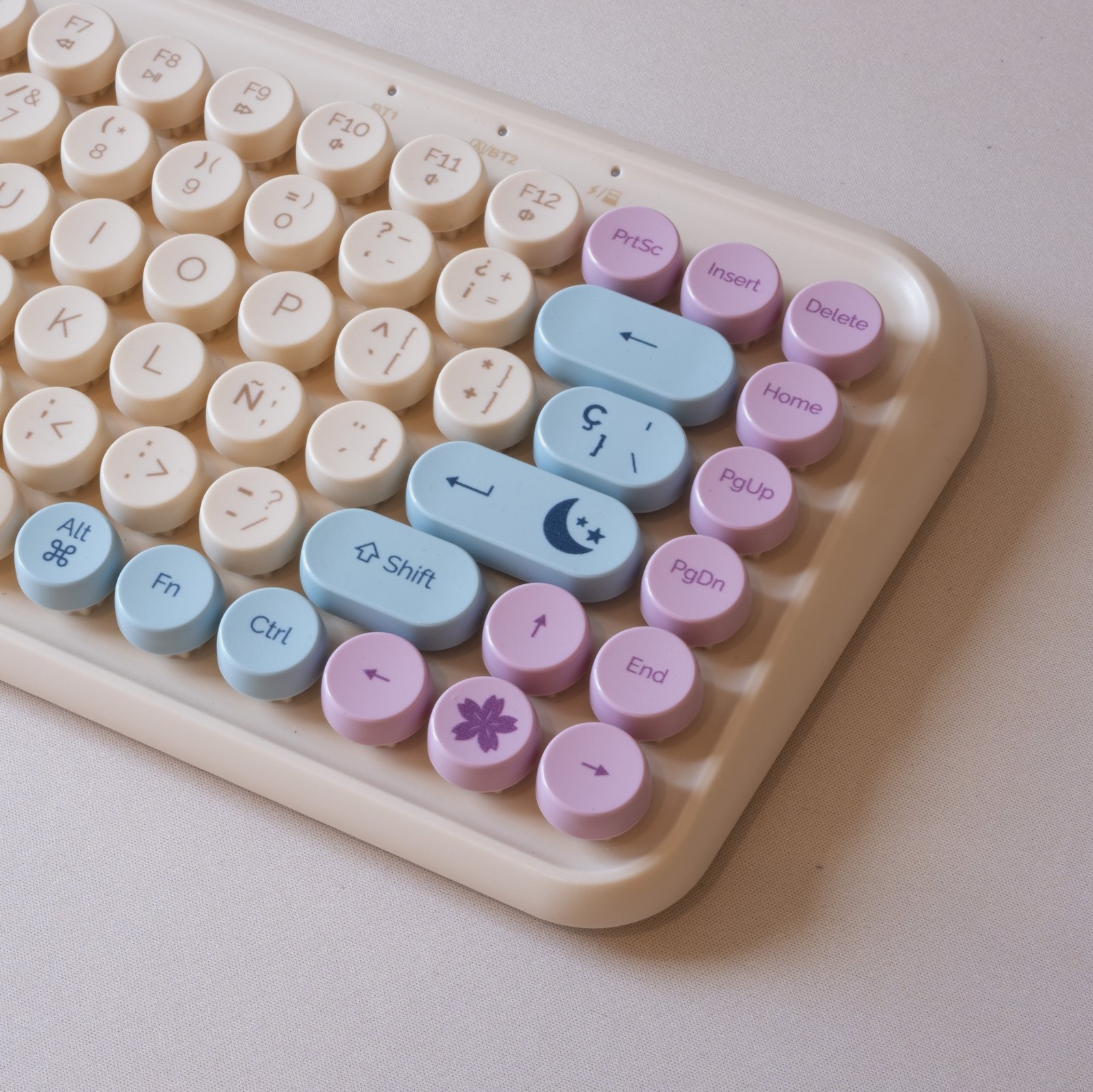 Set de Teclado y Ratón Inalámbrico BLADE TANOOKI Estilo Cute y Minimalista Usado - Imagen 4